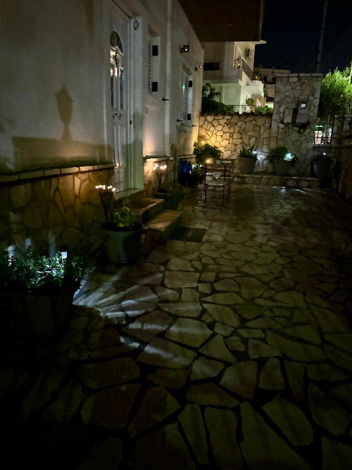 See And City Apartment Egio Exterior foto